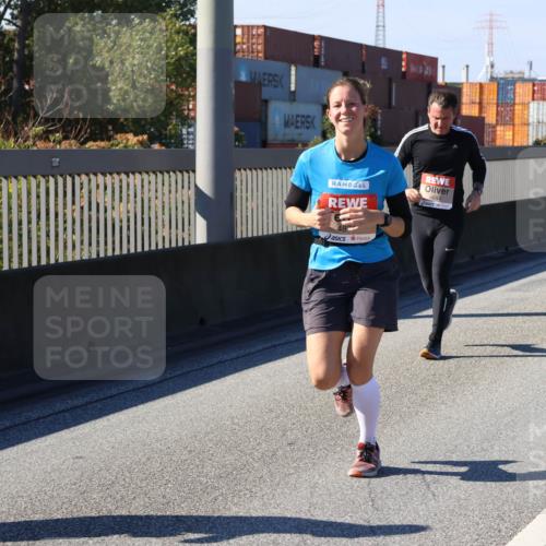 03.10.2025 - Köhlbrandbrückenlauf Strokosch-Dieckow http://msf.ph/oto/9120267 03.10.2025 12:58:19 Position 3 4684 meine-sportfotos.de