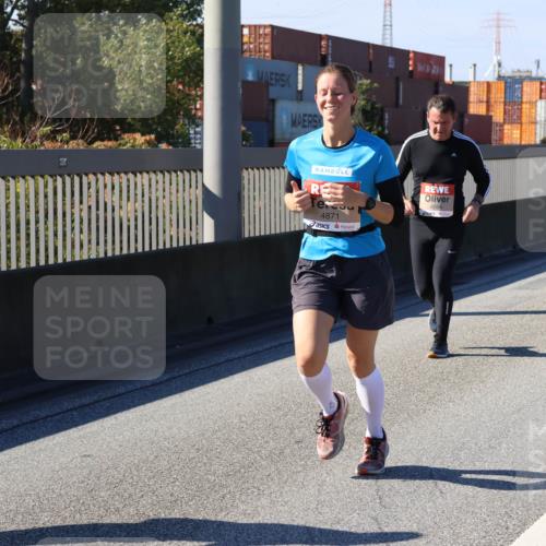 03.10.2025 - Köhlbrandbrückenlauf Strokosch-Dieckow http://msf.ph/oto/9120274 03.10.2025 12:58:19 Position 3 4684, 4871 meine-sportfotos.de