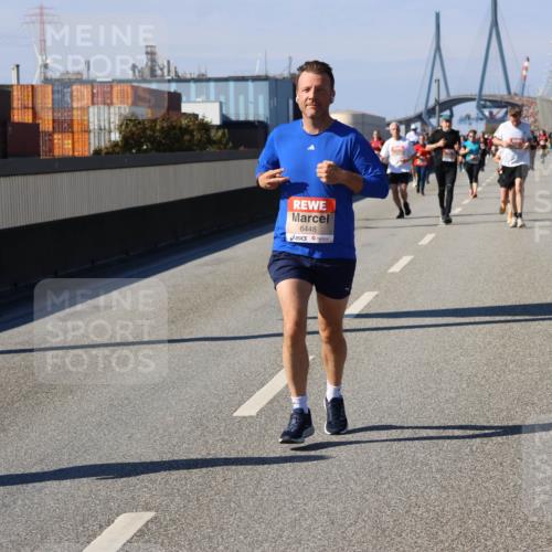 03.10.2025 - Köhlbrandbrückenlauf Strokosch-Dieckow http://msf.ph/oto/9120282 03.10.2025 12:58:21 Position 3 6448 meine-sportfotos.de
