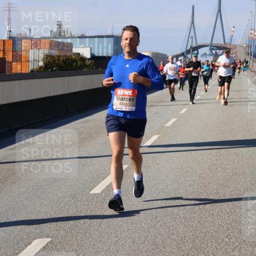 03.10.2025 - Köhlbrandbrückenlauf Strokosch-Dieckow http://msf.ph/oto/9120286 03.10.2025 12:58:21 Position 3 6448 meine-sportfotos.de