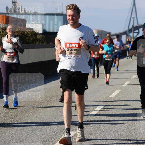 03.10.2025 - Köhlbrandbrückenlauf Strokosch-Dieckow http://msf.ph/oto/9120328 03.10.2025 12:58:28 Position 3 4692, 5309, 6125, 5630 meine-sportfotos.de