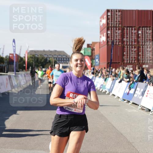 03.10.2025 - Köhlbrandbrückenlauf Jannik Wohlers http://msf.ph/oto/9120331 03.10.2025 13:04:11 Ziel 4056, 4372, 4480, 5055, 5721, 5958, 6038, 6523 meine-sportfotos.de