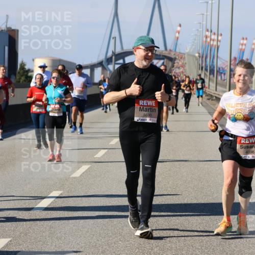 03.10.2025 - Köhlbrandbrückenlauf Strokosch-Dieckow http://msf.ph/oto/9120332 03.10.2025 12:58:28 Position 3 6125, 5630, 4036 meine-sportfotos.de