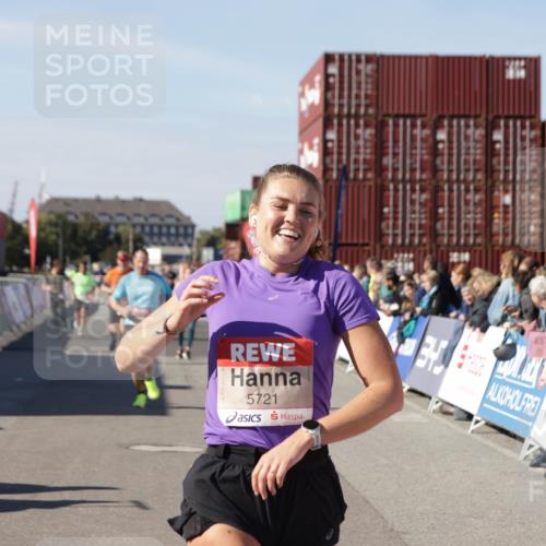 03.10.2025 - Köhlbrandbrückenlauf Jannik Wohlers http://msf.ph/oto/9120358 03.10.2025 13:04:12 Ziel 4056, 4372, 4480, 5055, 5721, 5958, 6038, 6523 meine-sportfotos.de