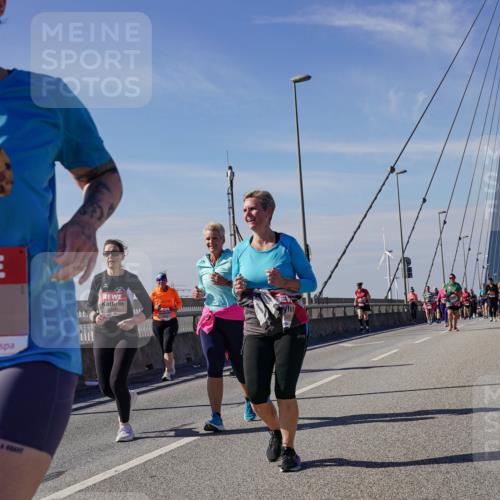 03.10.2025 - Köhlbrandbrückenlauf Michael Burmester http://msf.ph/oto/9120379 03.10.2025 13:01:34 Position 2 6297 meine-sportfotos.de