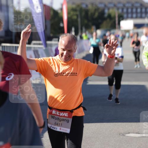 03.10.2025 - Köhlbrandbrückenlauf Jannik Wohlers http://msf.ph/oto/9120380 03.10.2025 13:35:29 Ziel 4434, 4440, 4886, 4949, 5140, 5279, 5356, 5517, 5539, 5548, 5575, 6283, 6358, 6411 meine-sportfotos.de