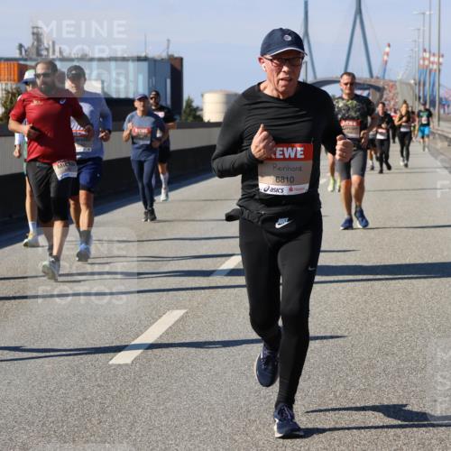 03.10.2025 - Köhlbrandbrückenlauf Strokosch-Dieckow http://msf.ph/oto/9120407 03.10.2025 12:58:35 Position 3 4869, 6810 meine-sportfotos.de