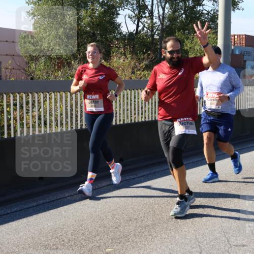 03.10.2025 - Köhlbrandbrückenlauf Strokosch-Dieckow http://msf.ph/oto/9120443 03.10.2025 12:58:39 Position 3 4785, 4437, 5282 meine-sportfotos.de