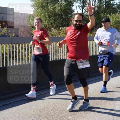 03.10.2025 - Köhlbrandbrückenlauf Strokosch-Dieckow http://msf.ph/oto/9120465 03.10.2025 12:58:39 Position 3 4785, 4437, 5282 meine-sportfotos.de