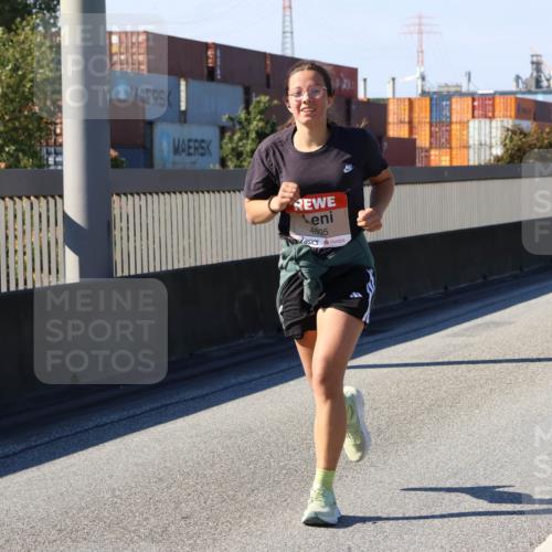 03.10.2025 - Köhlbrandbrückenlauf Strokosch-Dieckow http://msf.ph/oto/9120503 03.10.2025 12:58:45 Position 3 4805 meine-sportfotos.de