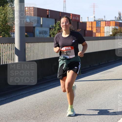 03.10.2025 - Köhlbrandbrückenlauf Strokosch-Dieckow http://msf.ph/oto/9120507 03.10.2025 12:58:45 Position 3 4805 meine-sportfotos.de
