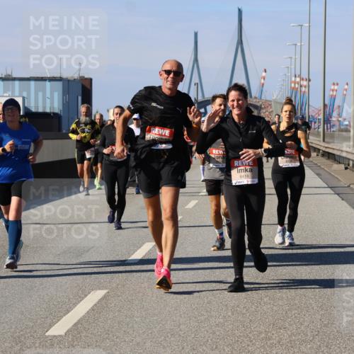 03.10.2025 - Köhlbrandbrückenlauf Strokosch-Dieckow http://msf.ph/oto/9120519 03.10.2025 12:58:46 Position 3 6418, 6128 meine-sportfotos.de