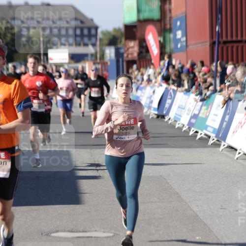 03.10.2025 - Köhlbrandbrückenlauf Jannik Wohlers http://msf.ph/oto/9120531 03.10.2025 13:04:16 Ziel 4494, 5055, 5721, 6038, 6250, 6251, 6523, 6724 meine-sportfotos.de