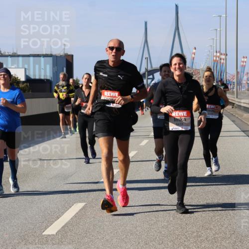 03.10.2025 - Köhlbrandbrückenlauf Strokosch-Dieckow http://msf.ph/oto/9120544 03.10.2025 12:58:47 Position 3 6418, 6128 meine-sportfotos.de