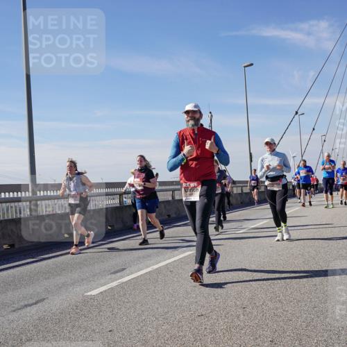 03.10.2025 - Köhlbrandbrückenlauf Michael Burmester http://msf.ph/oto/9120618 03.10.2025 13:01:59 Position 2  meine-sportfotos.de