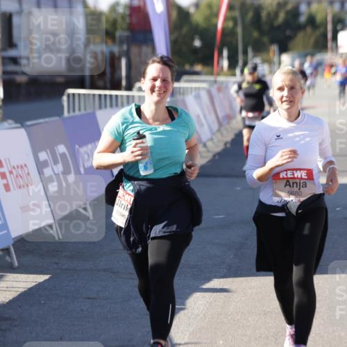 03.10.2025 - Köhlbrandbrückenlauf Jannik Wohlers http://msf.ph/oto/9120619 03.10.2025 13:35:39 Ziel 5356, 5517, 5539, 5680, 6079, 6283, 6396, 6508 meine-sportfotos.de