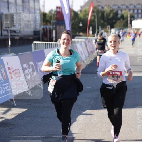 03.10.2025 - Köhlbrandbrückenlauf Jannik Wohlers http://msf.ph/oto/9120626 03.10.2025 13:35:39 Ziel 5356, 5517, 5539, 5680, 6079, 6283, 6396, 6508 meine-sportfotos.de