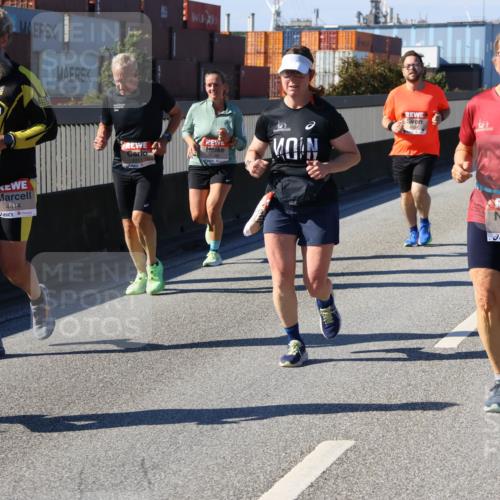 03.10.2025 - Köhlbrandbrückenlauf Strokosch-Dieckow http://msf.ph/oto/9120628 03.10.2025 12:58:55 Position 3 4414, 4311, 4803 meine-sportfotos.de