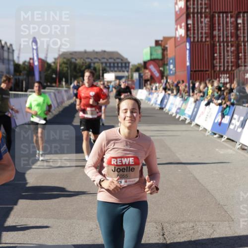 03.10.2025 - Köhlbrandbrückenlauf Jannik Wohlers http://msf.ph/oto/9120637 03.10.2025 13:04:18 Ziel 4297, 4494, 5055, 5721, 6038, 6250, 6251, 6523, 6723, 6724 meine-sportfotos.de