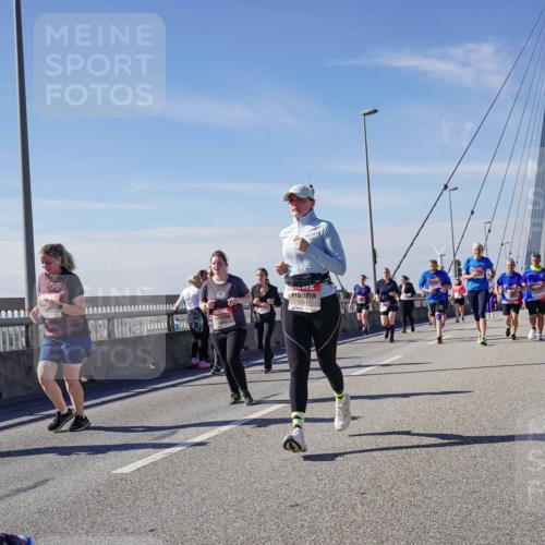 03.10.2025 - Köhlbrandbrückenlauf Michael Burmester http://msf.ph/oto/9120639 03.10.2025 13:02:01 Position 2 5741 meine-sportfotos.de