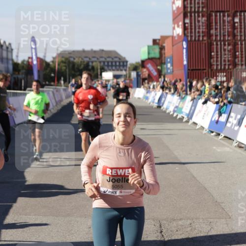 03.10.2025 - Köhlbrandbrückenlauf Jannik Wohlers http://msf.ph/oto/9120644 03.10.2025 13:04:18 Ziel 4297, 4494, 5055, 5721, 6038, 6250, 6251, 6523, 6723, 6724 meine-sportfotos.de