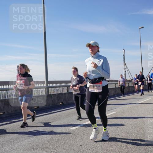 03.10.2025 - Köhlbrandbrückenlauf Michael Burmester http://msf.ph/oto/9120657 03.10.2025 13:02:01 Position 2 5741 meine-sportfotos.de