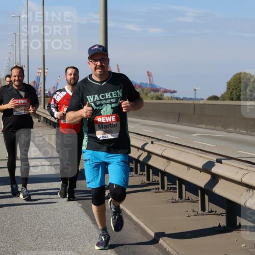 03.10.2025 - Köhlbrandbrückenlauf Strokosch-Dieckow http://msf.ph/oto/9120708 03.10.2025 12:59:03 Position 3 99, 4809, 2025, 6658 meine-sportfotos.de