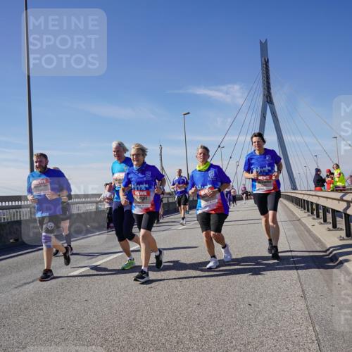 03.10.2025 - Köhlbrandbrückenlauf Michael Burmester http://msf.ph/oto/9120725 03.10.2025 13:02:05 Position 2  meine-sportfotos.de