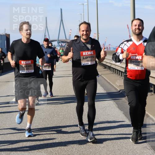 03.10.2025 - Köhlbrandbrückenlauf Strokosch-Dieckow http://msf.ph/oto/9120737 03.10.2025 12:59:04 Position 3 77, 399, 4809, 4728, 1202, 60 meine-sportfotos.de