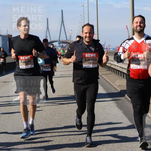 03.10.2025 - Köhlbrandbrückenlauf Strokosch-Dieckow http://msf.ph/oto/9120745 03.10.2025 12:59:04 Position 3 4577, 4399, 4809, 4728 meine-sportfotos.de
