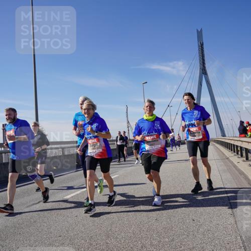 03.10.2025 - Köhlbrandbrückenlauf Michael Burmester http://msf.ph/oto/9120748 03.10.2025 13:02:05 Position 2 4966, 5427 meine-sportfotos.de