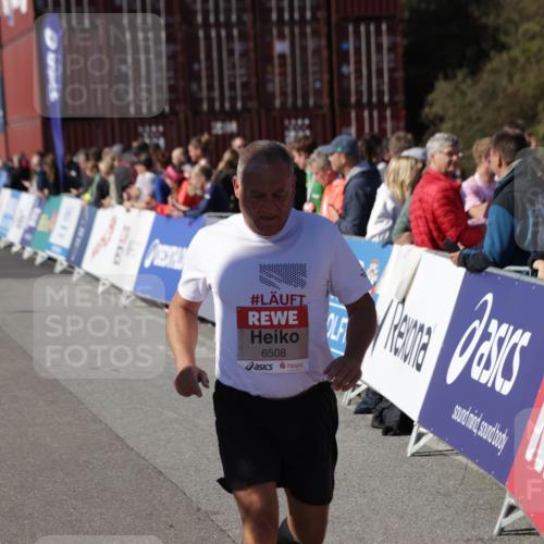 03.10.2025 - Köhlbrandbrückenlauf Jannik Wohlers http://msf.ph/oto/9120765 03.10.2025 13:35:43 Ziel 5517, 5539, 5680, 6079, 6396, 6508 meine-sportfotos.de