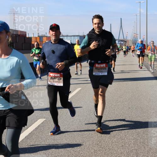 03.10.2025 - Köhlbrandbrückenlauf Strokosch-Dieckow http://msf.ph/oto/9120766 03.10.2025 12:59:08 Position 3 6189, 3, 230, 4090 meine-sportfotos.de