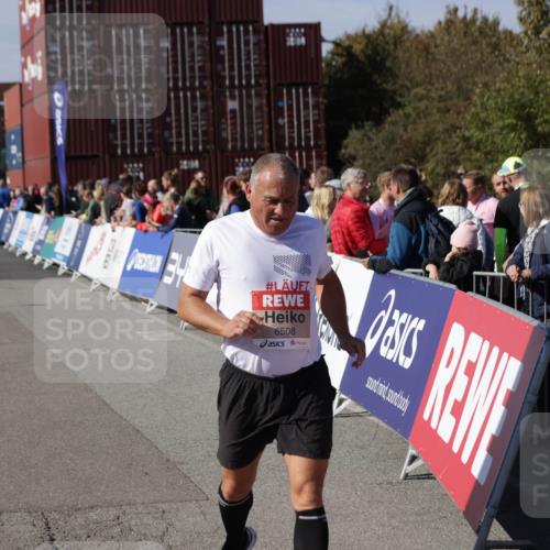 03.10.2025 - Köhlbrandbrückenlauf Jannik Wohlers http://msf.ph/oto/9120775 03.10.2025 13:35:43 Ziel 5517, 5539, 5680, 6079, 6396, 6508 meine-sportfotos.de