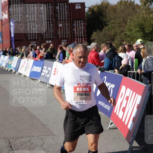 03.10.2025 - Köhlbrandbrückenlauf Jannik Wohlers http://msf.ph/oto/9120789 03.10.2025 13:35:43 Ziel 5517, 5539, 5680, 6079, 6396, 6508 meine-sportfotos.de