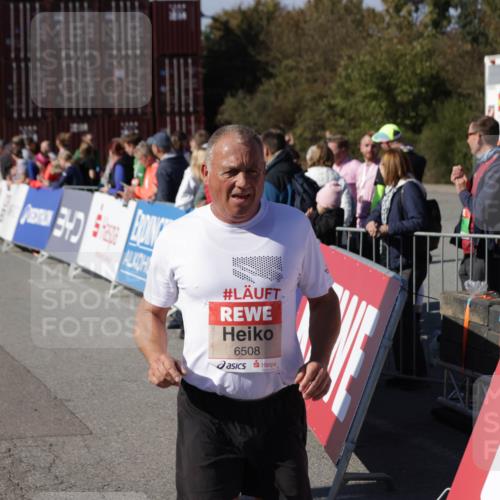 03.10.2025 - Köhlbrandbrückenlauf Jannik Wohlers http://msf.ph/oto/9120829 03.10.2025 13:35:44 Ziel 5539, 5680, 6079, 6396, 6508 meine-sportfotos.de