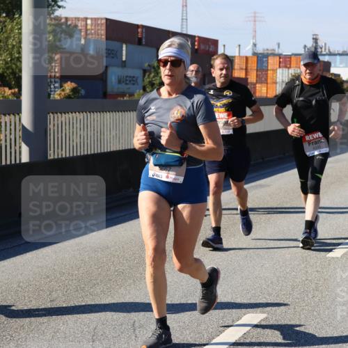 03.10.2025 - Köhlbrandbrückenlauf Strokosch-Dieckow http://msf.ph/oto/9120859 03.10.2025 12:59:18 Position 3 2, 5667, 4330 meine-sportfotos.de