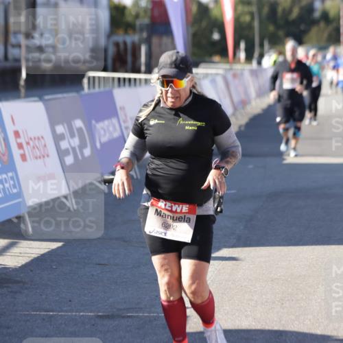 03.10.2025 - Köhlbrandbrückenlauf Jannik Wohlers http://msf.ph/oto/9120869 03.10.2025 13:35:52 Ziel 6079, 6292, 6508 meine-sportfotos.de