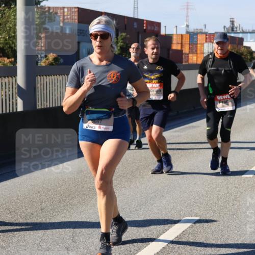 03.10.2025 - Köhlbrandbrückenlauf Strokosch-Dieckow http://msf.ph/oto/9120877 03.10.2025 12:59:18 Position 3 6667, 12, 4431, 4330 meine-sportfotos.de
