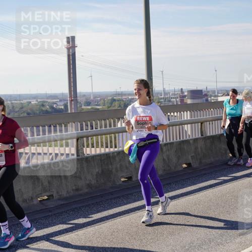 03.10.2025 - Köhlbrandbrückenlauf Michael Burmester http://msf.ph/oto/9120913 03.10.2025 13:02:20 Position 2 5390, 6070 meine-sportfotos.de