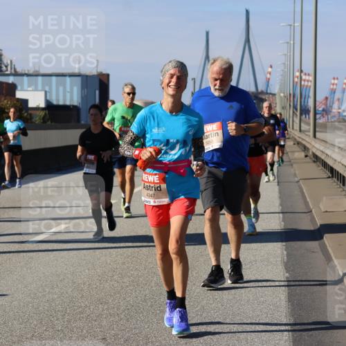 03.10.2025 - Köhlbrandbrückenlauf Strokosch-Dieckow http://msf.ph/oto/9120923 03.10.2025 12:59:27 Position 3 11, 5053, 4347 meine-sportfotos.de