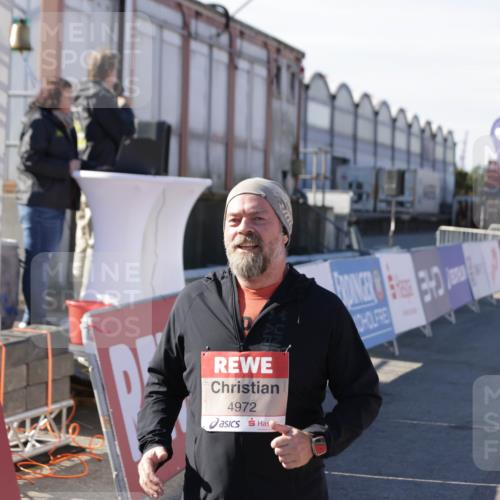 03.10.2025 - Köhlbrandbrückenlauf Jannik Wohlers http://msf.ph/oto/9120936 03.10.2025 13:36:01 Ziel 4972, 6292, 6670 meine-sportfotos.de