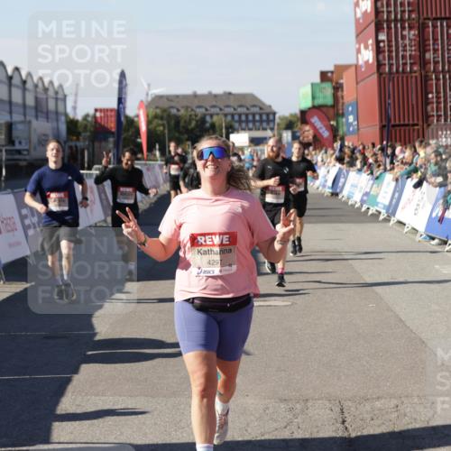 03.10.2025 - Köhlbrandbrückenlauf Jannik Wohlers http://msf.ph/oto/9120939 03.10.2025 13:04:25 Ziel 4055, 4117, 4198, 4297, 4494, 4665, 4836, 4995, 5055, 6018, 6038, 6250, 6251, 6723, 6724 meine-sportfotos.de