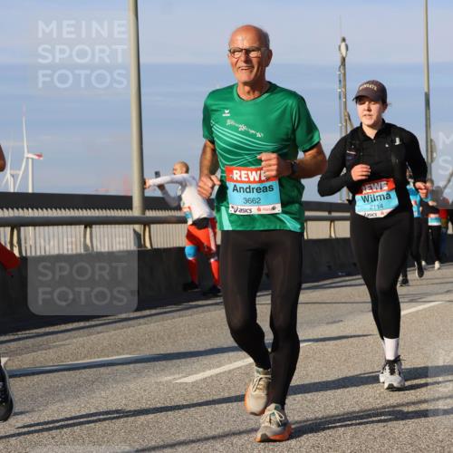 03.10.2025 - Köhlbrandbrückenlauf Strokosch-Dieckow http://msf.ph/oto/9120942 03.10.2025 09:56:09 Position 2 2414, 3662, 2114, 197 meine-sportfotos.de