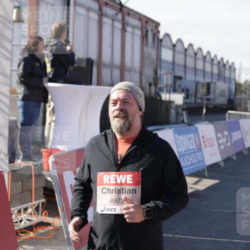 03.10.2025 - Köhlbrandbrückenlauf Jannik Wohlers http://msf.ph/oto/9120944 03.10.2025 13:36:01 Ziel 4972, 6292, 6670 meine-sportfotos.de