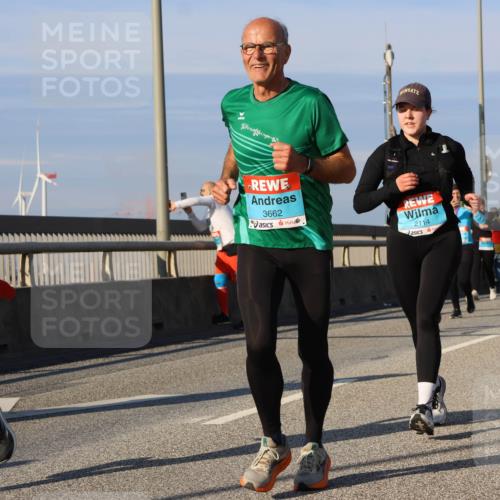 03.10.2025 - Köhlbrandbrückenlauf Strokosch-Dieckow http://msf.ph/oto/9120947 03.10.2025 09:56:09 Position 2 2414, 3662, 2114, 197 meine-sportfotos.de
