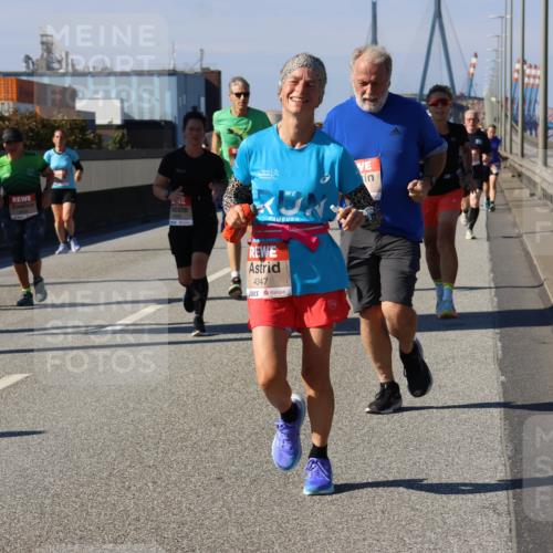 03.10.2025 - Köhlbrandbrückenlauf Strokosch-Dieckow http://msf.ph/oto/9120948 03.10.2025 12:59:28 Position 3 4347 meine-sportfotos.de