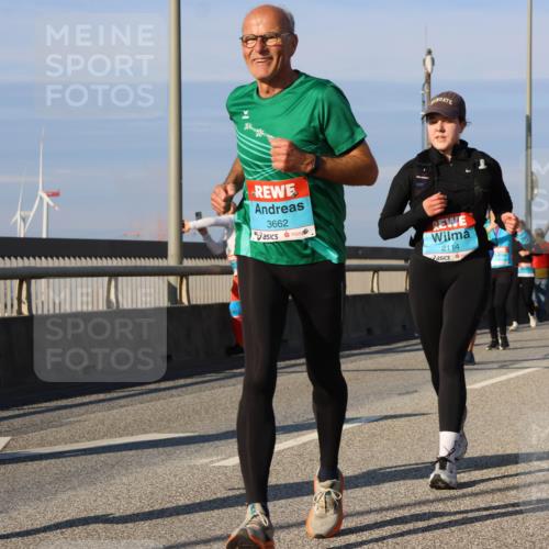 03.10.2025 - Köhlbrandbrückenlauf Strokosch-Dieckow http://msf.ph/oto/9120950 03.10.2025 09:56:09 Position 2 3662, 14, 2114, 197 meine-sportfotos.de