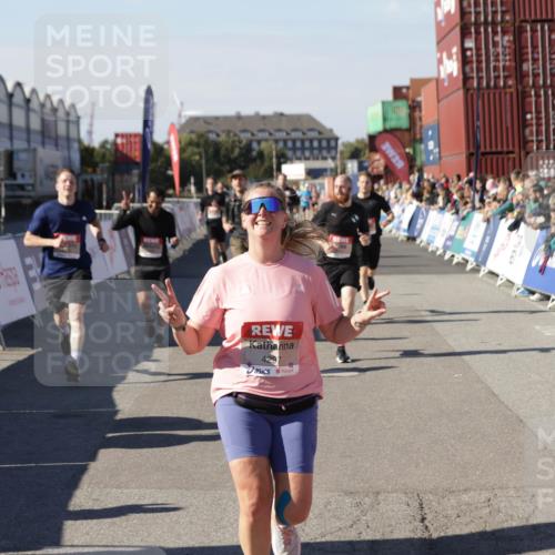 03.10.2025 - Köhlbrandbrückenlauf Jannik Wohlers http://msf.ph/oto/9120955 03.10.2025 13:04:25 Ziel 4055, 4117, 4198, 4297, 4494, 4665, 4836, 4995, 5055, 6018, 6038, 6250, 6251, 6723, 6724 meine-sportfotos.de