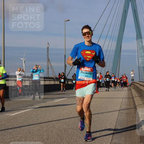 03.10.2025 - Köhlbrandbrückenlauf Strokosch-Dieckow http://msf.ph/oto/9121001 03.10.2025 09:56:13 Position 2 1709 meine-sportfotos.de